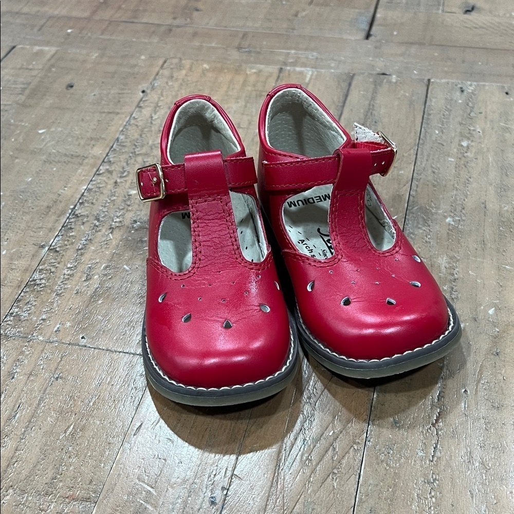 Footmates Harper leather t-bar red Mary Janes shoes girls size 6